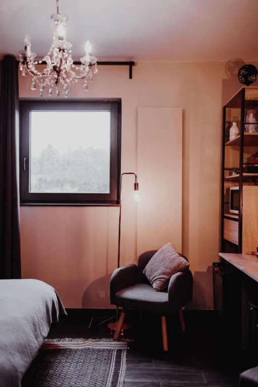 Chambre avec jacuzzi ou Chalets dans les bois