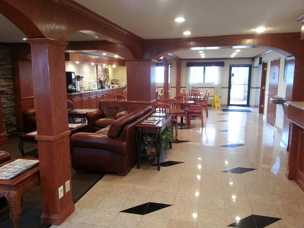Red Roof Inn Monroe