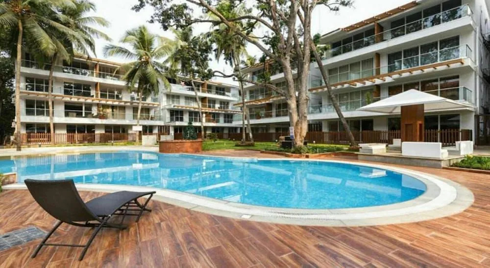 Aarju Luxurious Wave