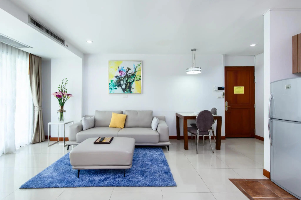Lasalle Suites Hotel & Residence