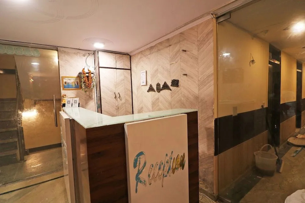 OYO 15763 Hotel Grand inn