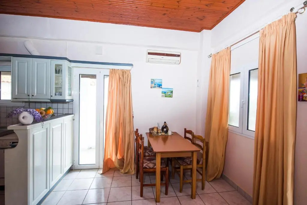 Pantelis Apartments
