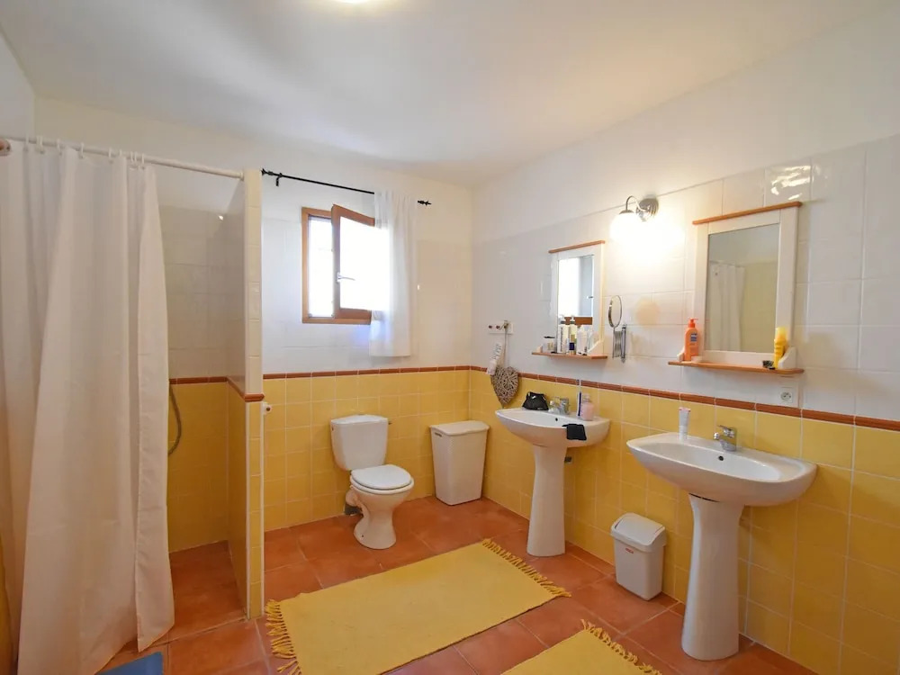 Beautiful Villa With Private Swimming Pool With Terrace and Outdoor Kitchen, View of Gorges