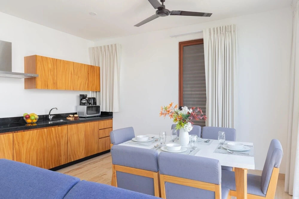 Amira Central 306