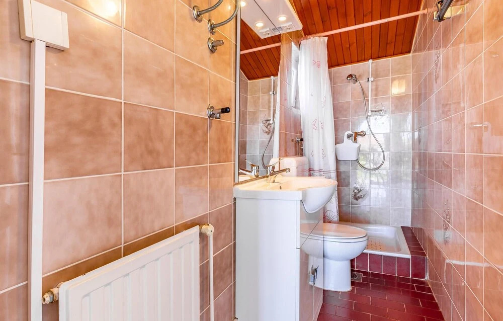 Nice Home in Medulin With Wifi and 2 Bedrooms