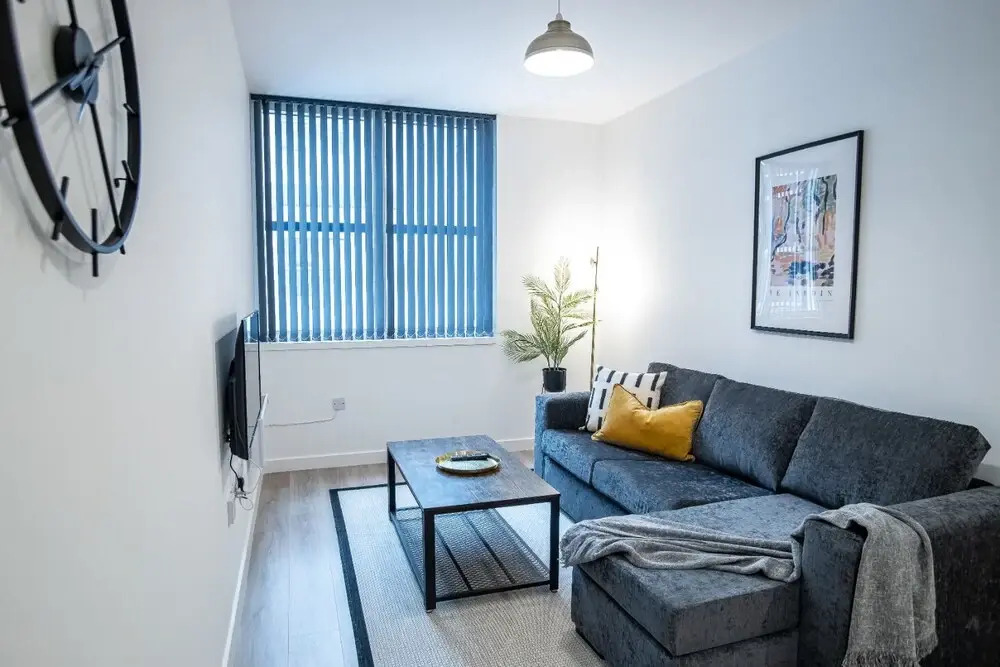 Luxe Apts PBoro Parking-Gym-Cinema