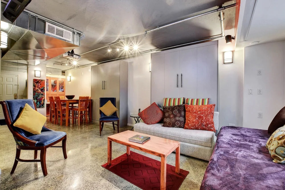 Renovated 2 Bdrm 2 Bath Condo las Vegas Strip 1 Gb Internet
