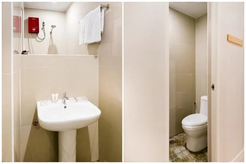 OYO 240 Country Artist Hotel