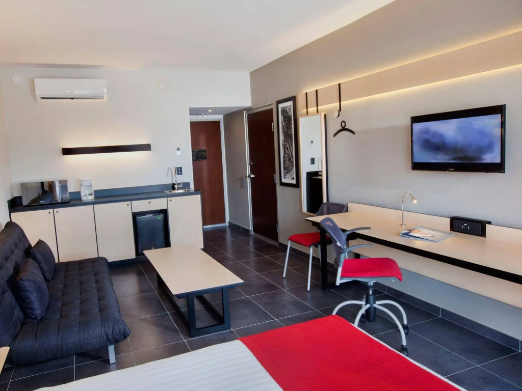 City Express Plus by Marriott Cabo San Lucas
