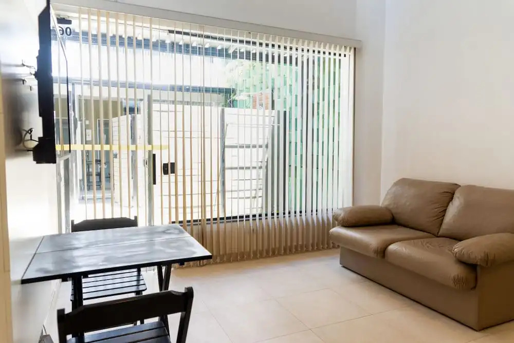 Loft c Wi-fi e Smart Lock a 650m do Projeto Tamar