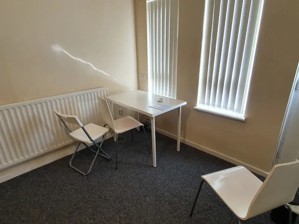 9 Vernon Close Serviced Holiday Home