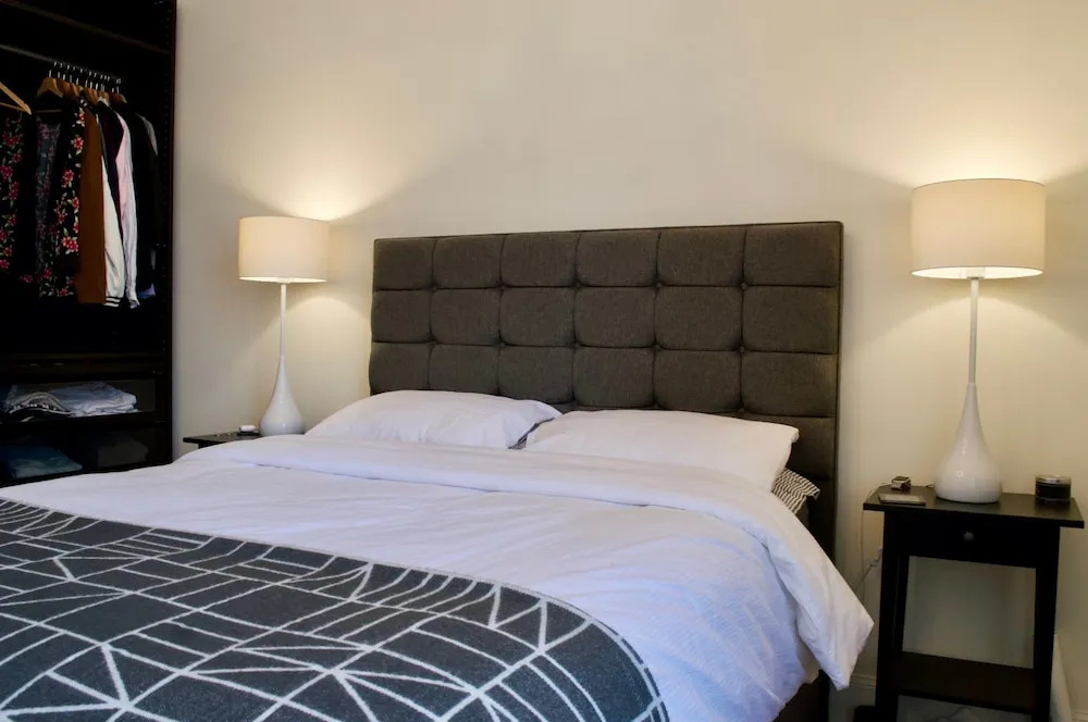 Modern Stockbridge 1 Bedroom Flat