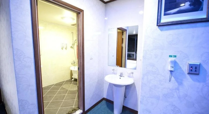 Tongyeong Tourist Hotel