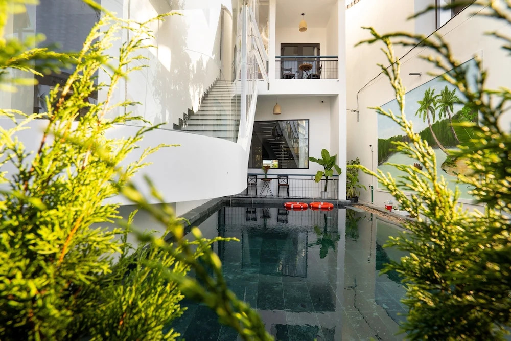 5 Coconut Homestay