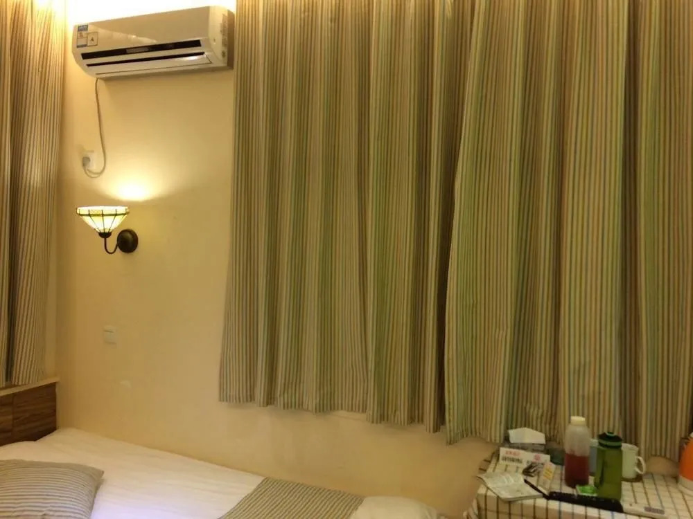 Chuxia Holiday Inn
