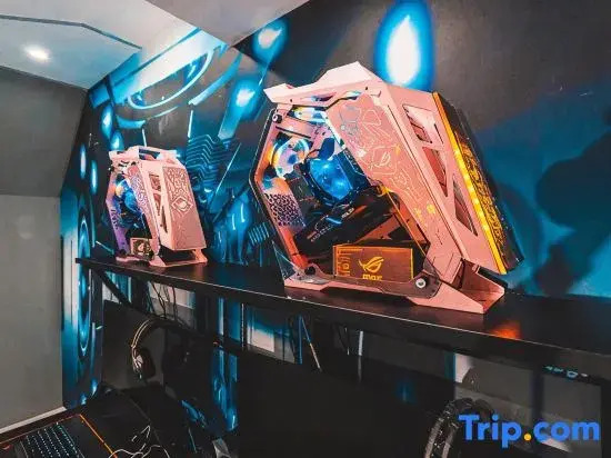 Time-Travel Themed Homestay (Mafangshan Subway Station)