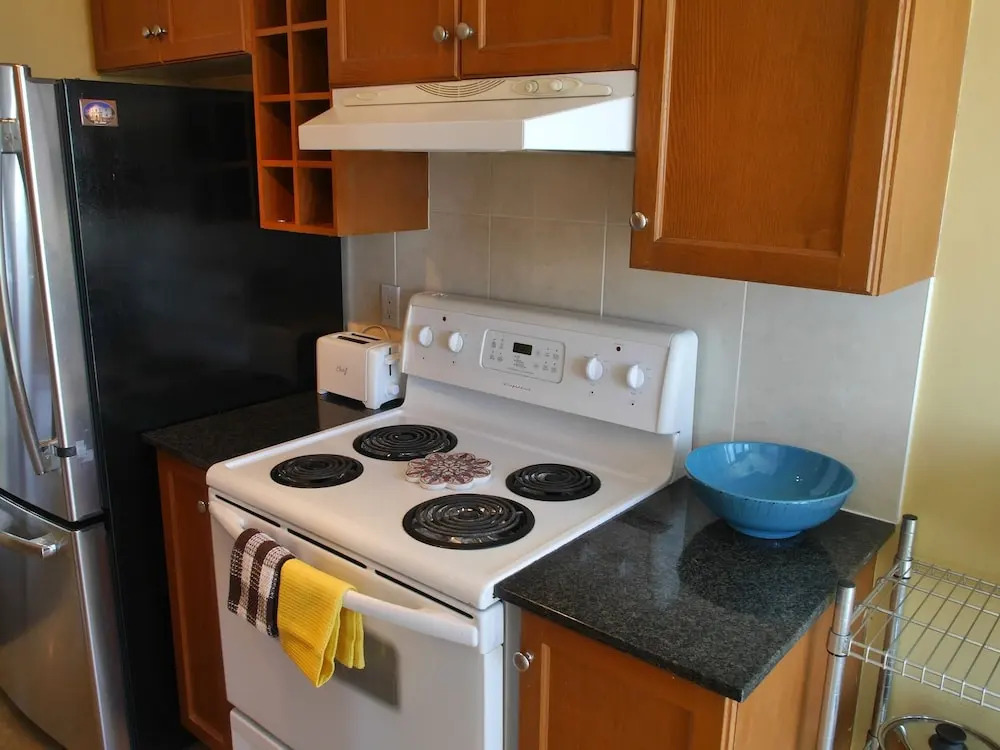 Gorgeous 2BR with Stunning Views