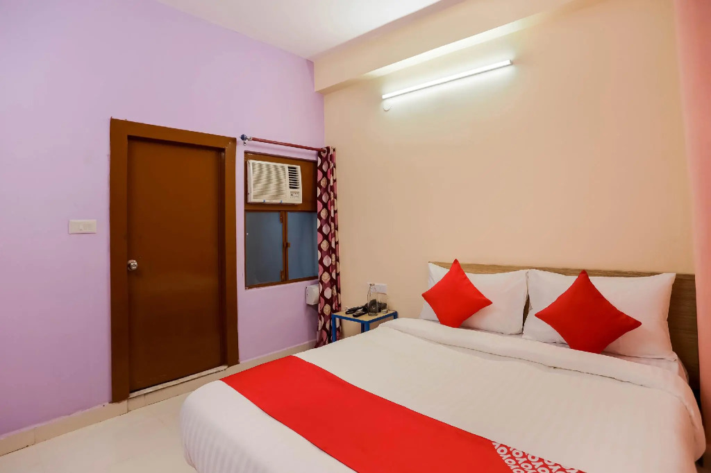OYO Flagship 65569 Hotel Yash Takrohi Rd