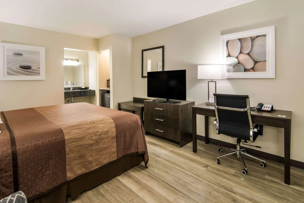 Quality Inn & Suites Dallas-Cityplace