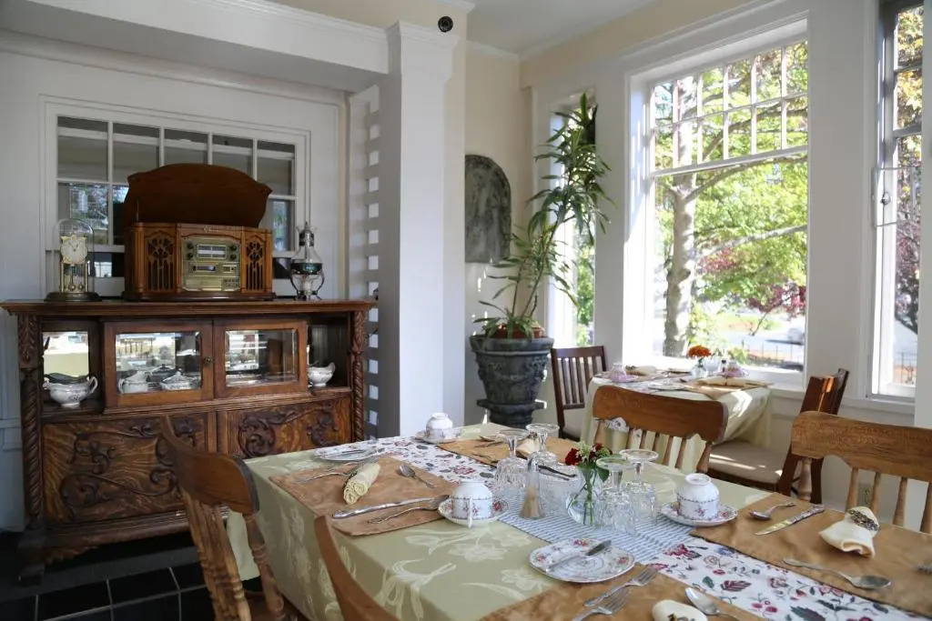 Beaconsfield Bed and Breakfast - Victoria