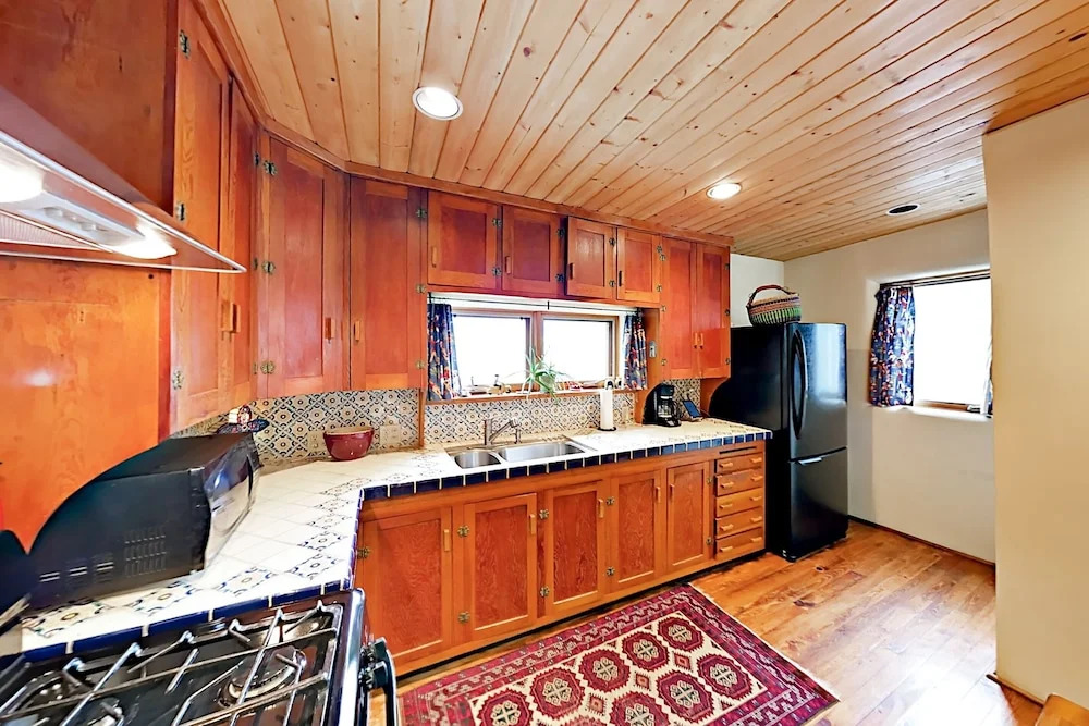 211 Beimer St Home 3 Bedrooms 2 Bathrooms Home