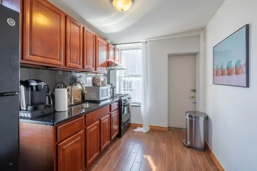 Stairway 3BR Apt w W D Ideal for Groups