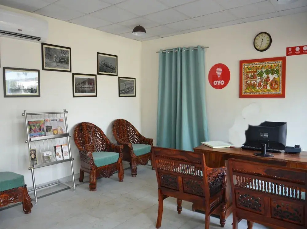 OYO 10963 Hotel Guman Auberge