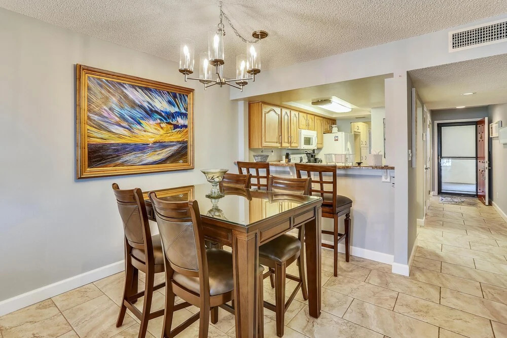 Land's End 403 Building 9 Nicely Updated / Beachfront Unit