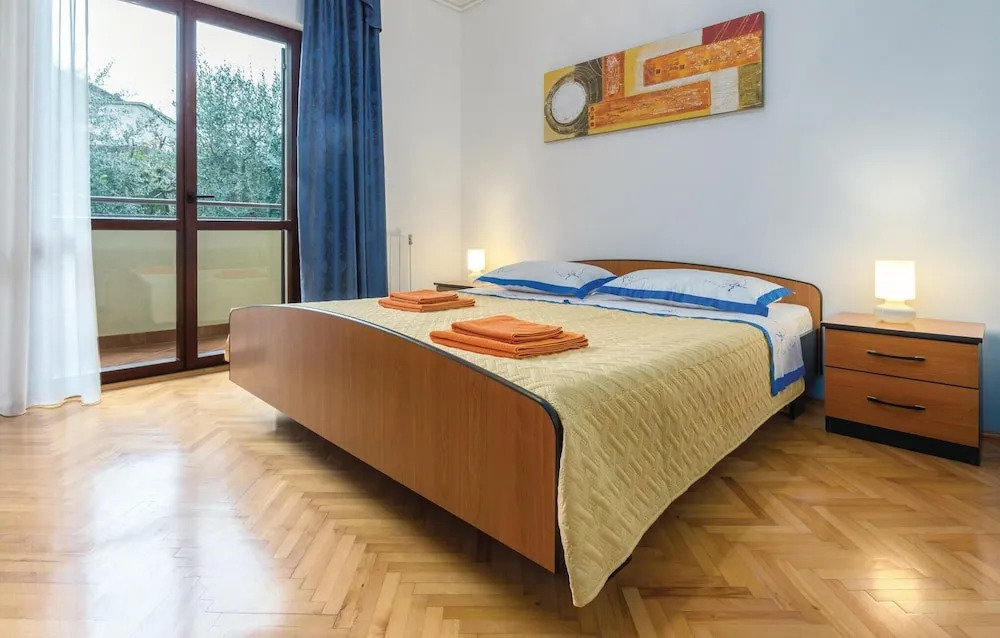 Awesome Home in Porec With Wifi and 2 Bedrooms