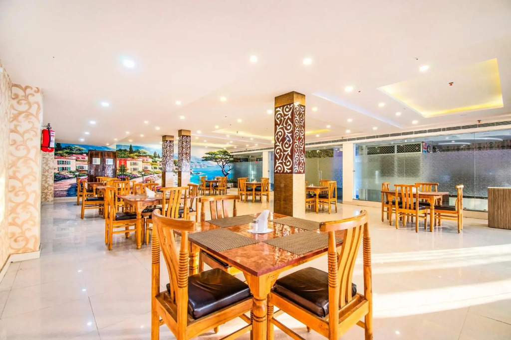 Via Elysian Grand - 3 kms from Chaudhary Charan Singh International Airport Lucknow