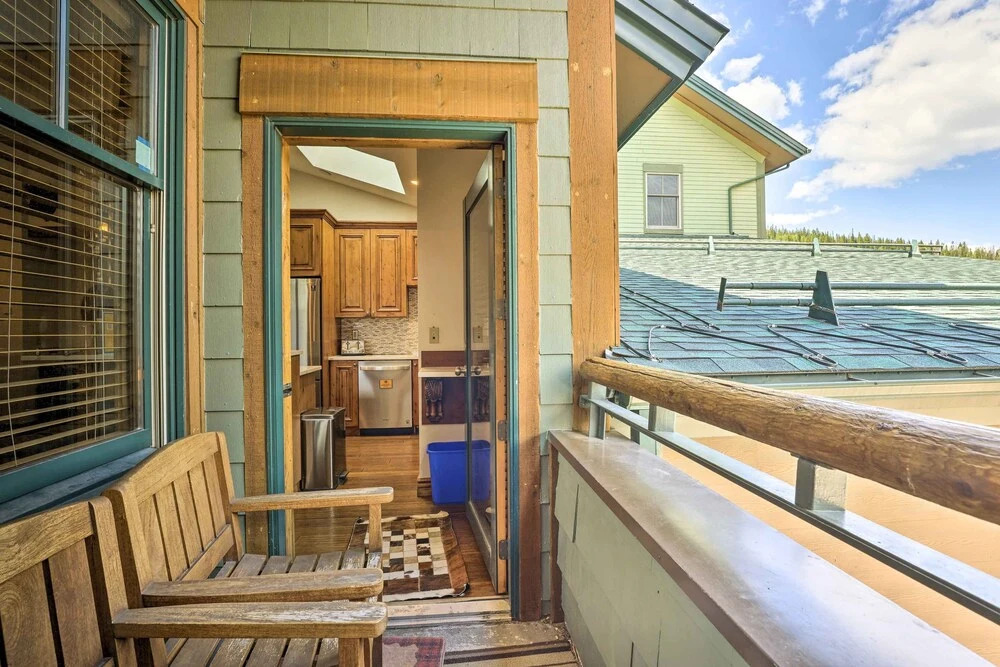 Winter Park Condo w/ Mountain Views + Hot Tub