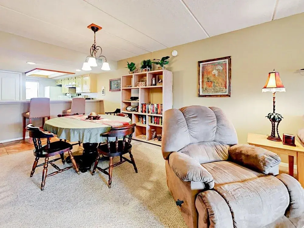 2BR w/ Pools & Gulf Views
