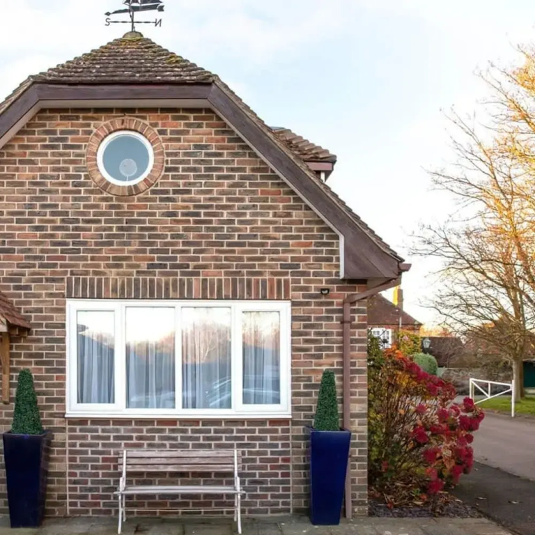 Stylish Cosy Annexe in Pretty Sailing Village