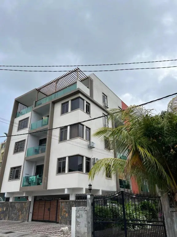 3BD Luxury Penthouse, Big Terrace, 5min from beach