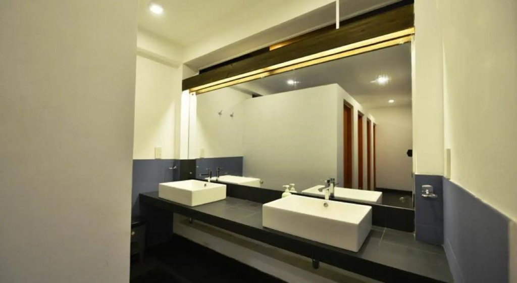 Hangover Hostels Mirissa