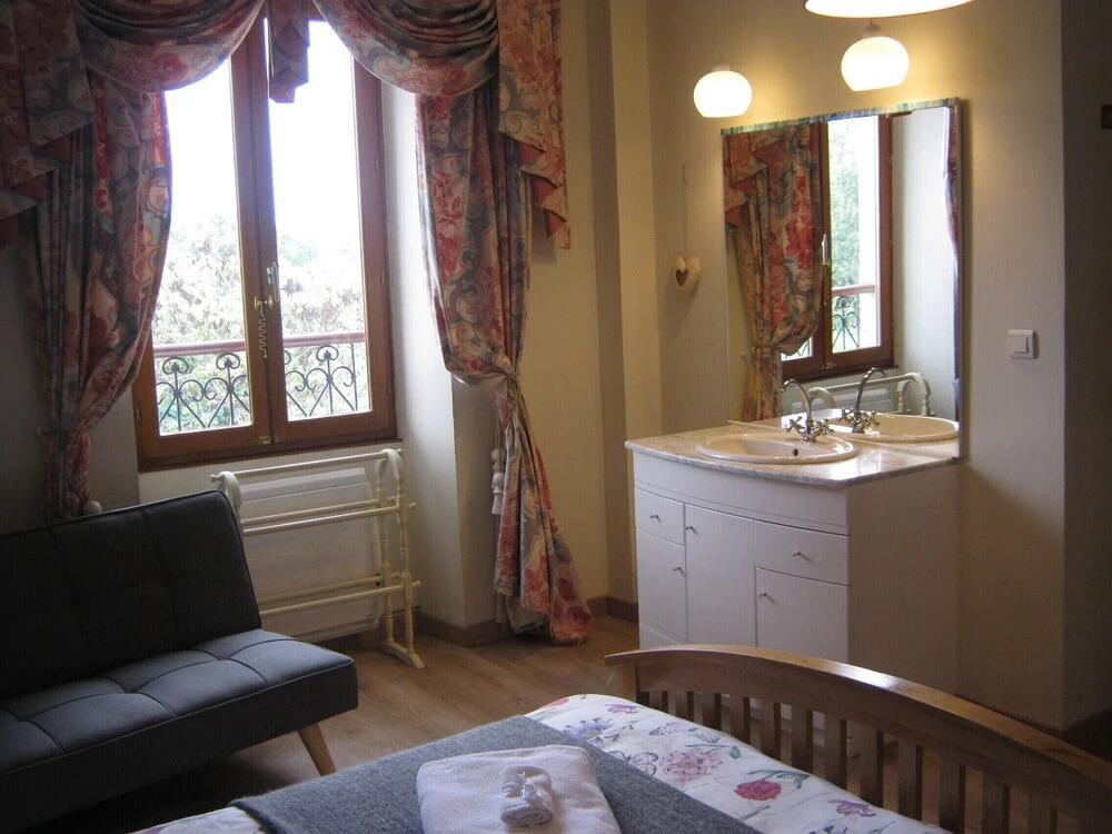 Le Papillon at le paradis
