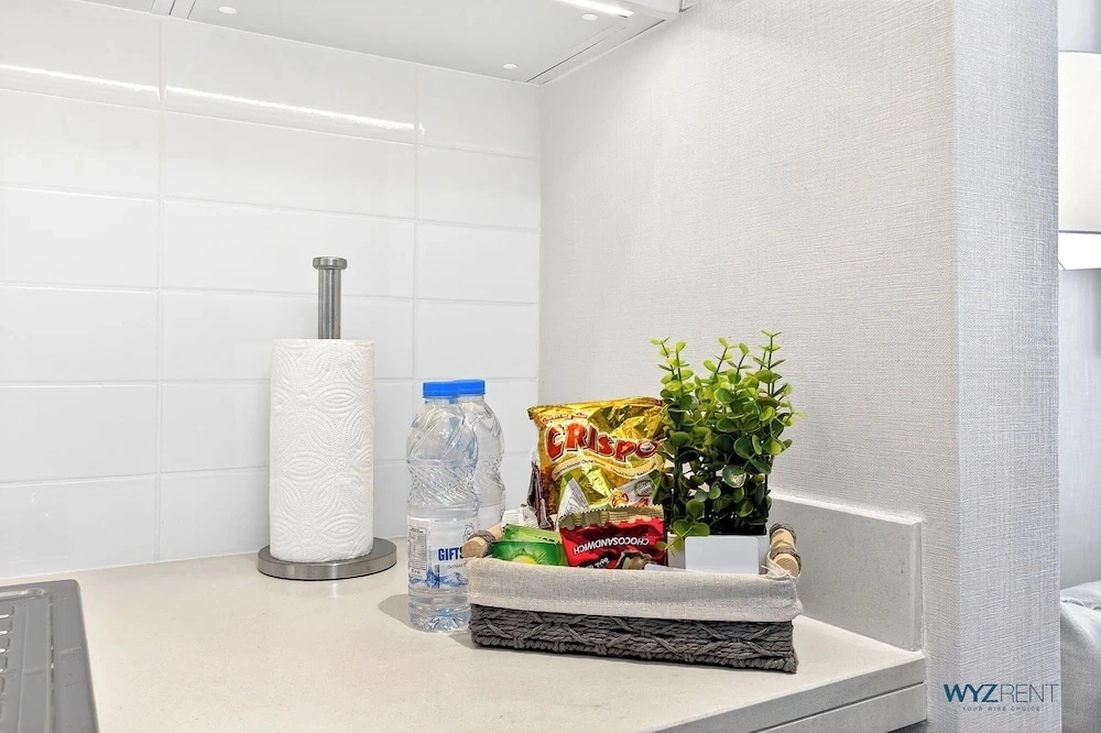 WYZ RENT|Modern 1BR Forte Near Burj & Mall