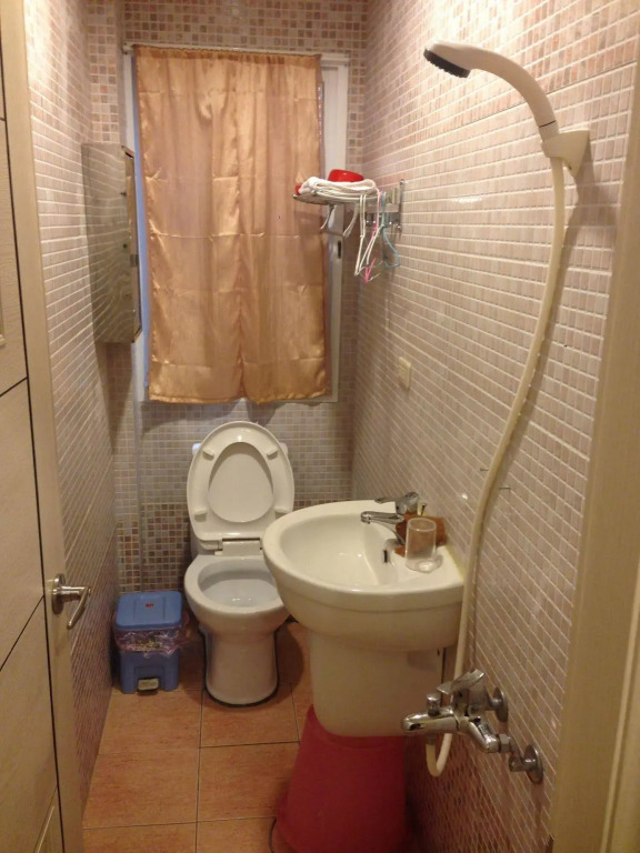 Phd's Guest House I