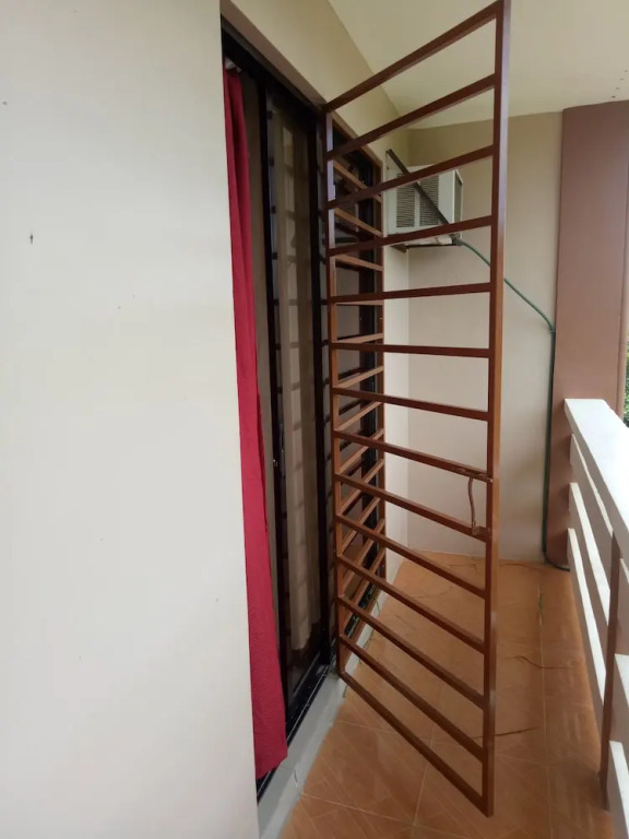 AV7 Guest House