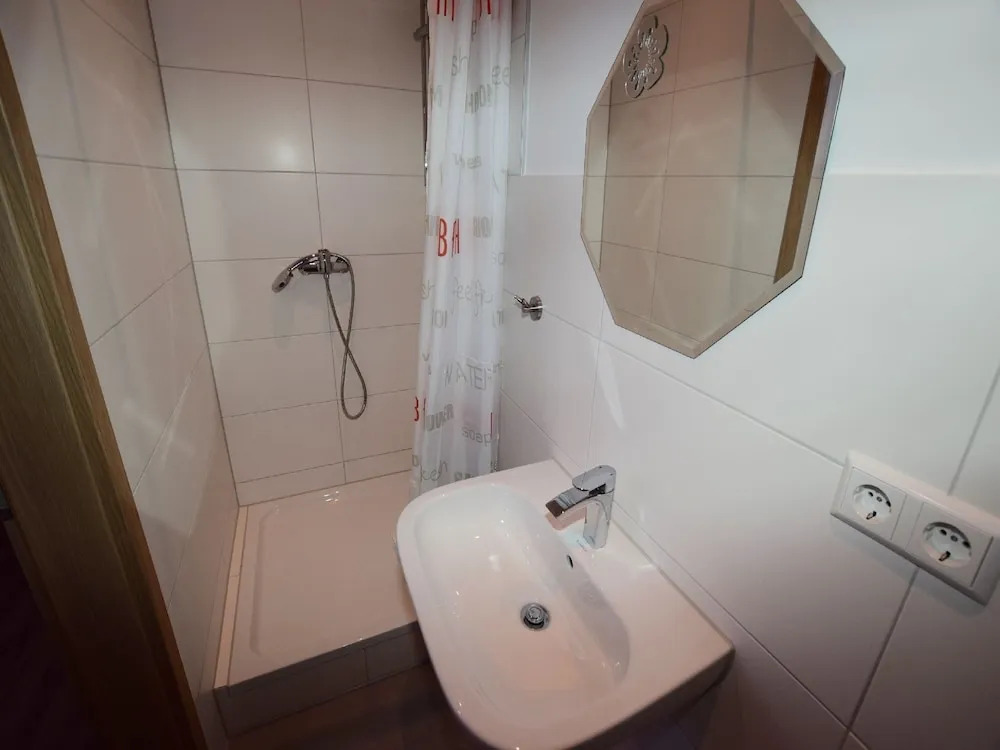 AB Apartment 09