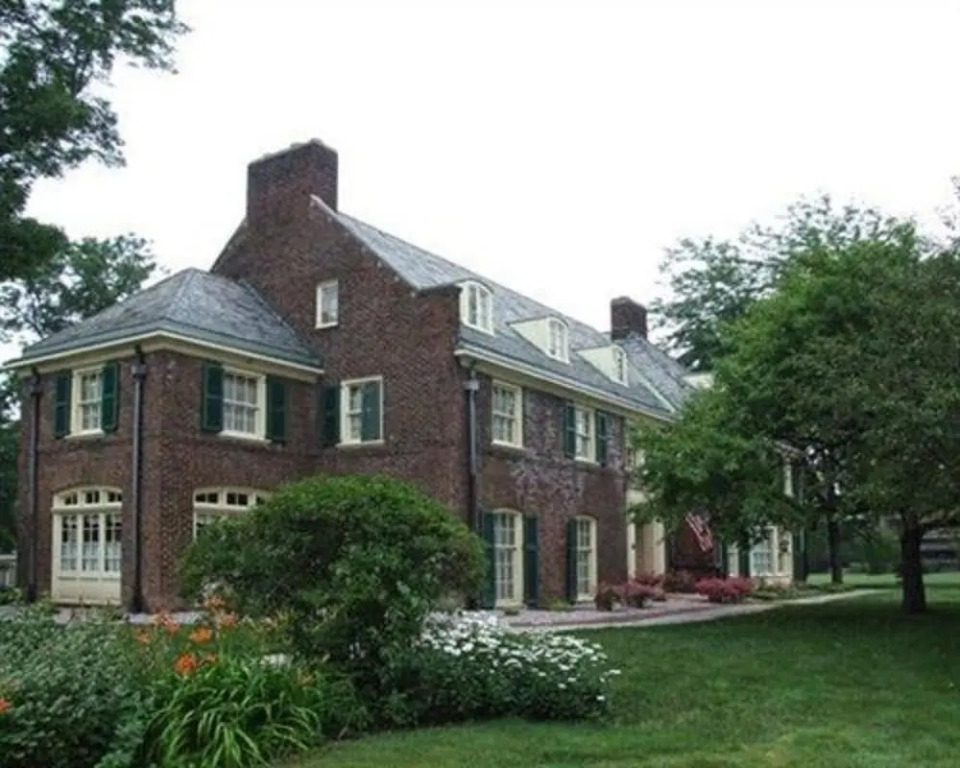Montague Inn Bed & Breakfast