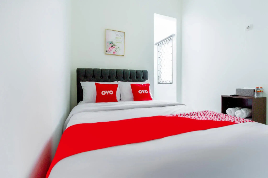 OYO 2975 House Of Mahira Syariah