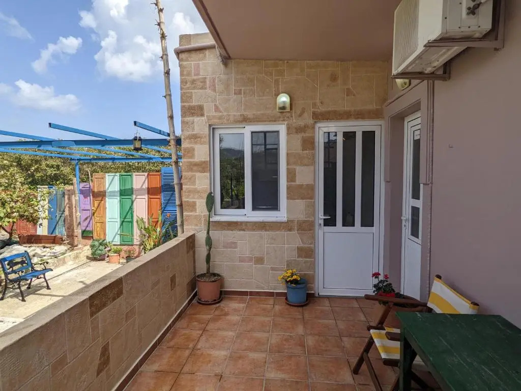 Modern 1-bedroom with BBQ & Roof Garden near Beach