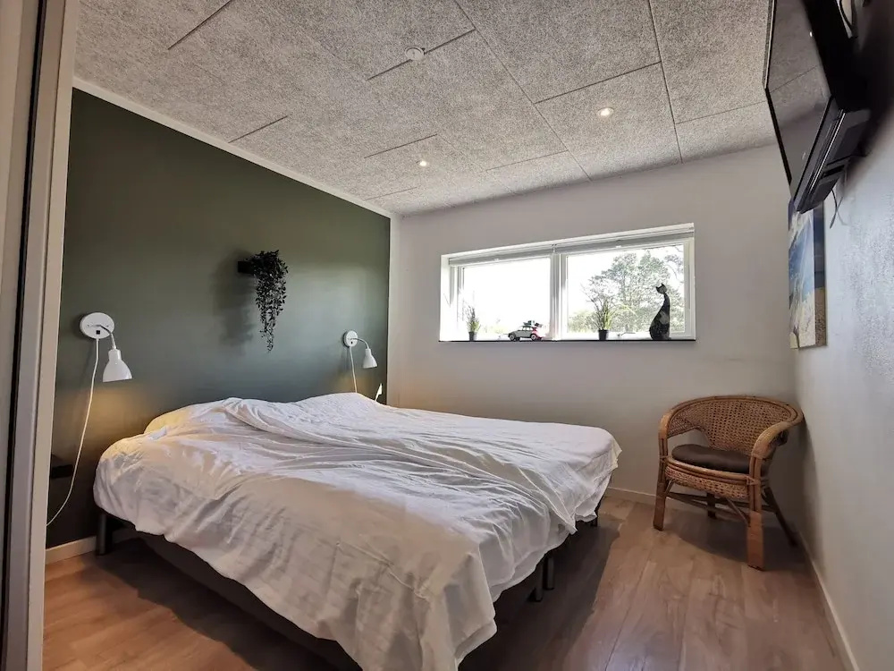 Panoramic Views and Luxurious Comfort on Læsø Island and Sleeps up to 16 Persons