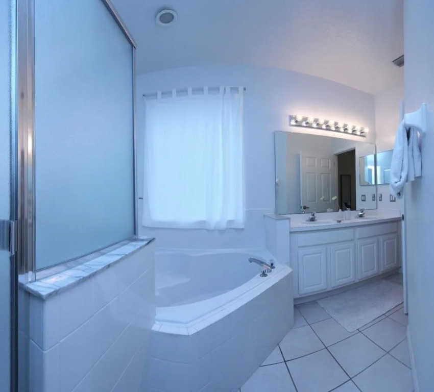 Lake Berkley Resort 1003 - Seven Bedroom Villa with Private Pool