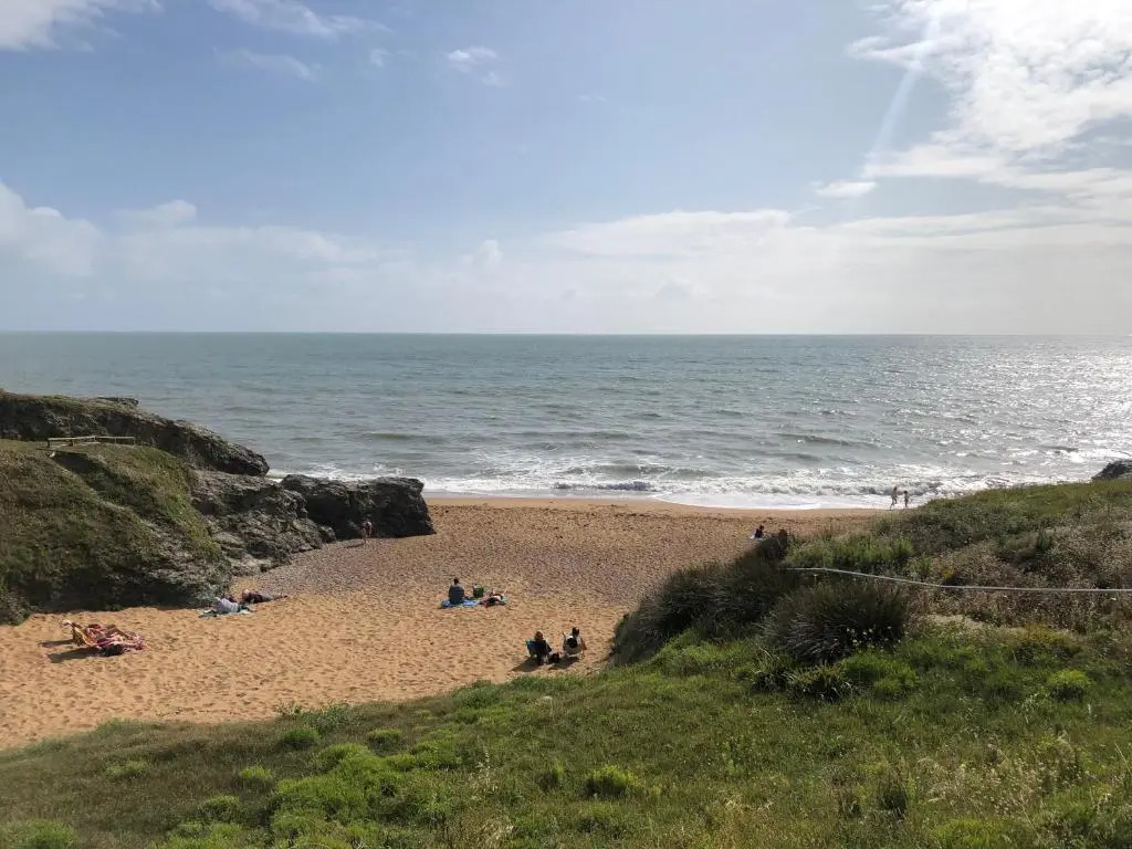 Studio à 50 m de la mer avec parking privatif