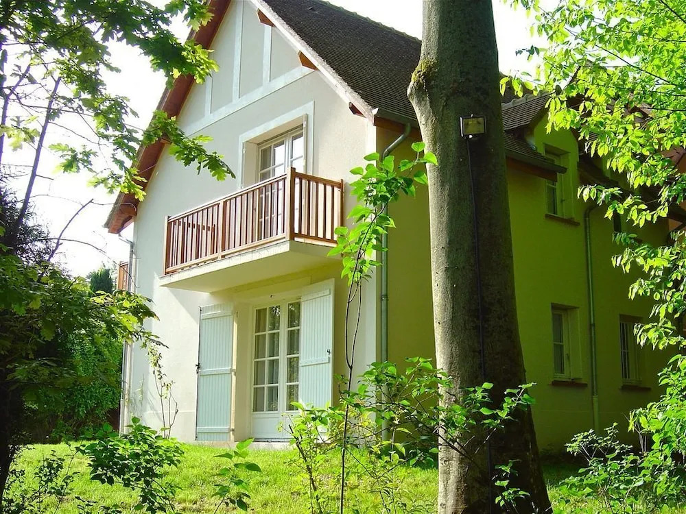 Domaine De Chantemerles