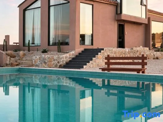 JiaoYin cliffside seaview villa