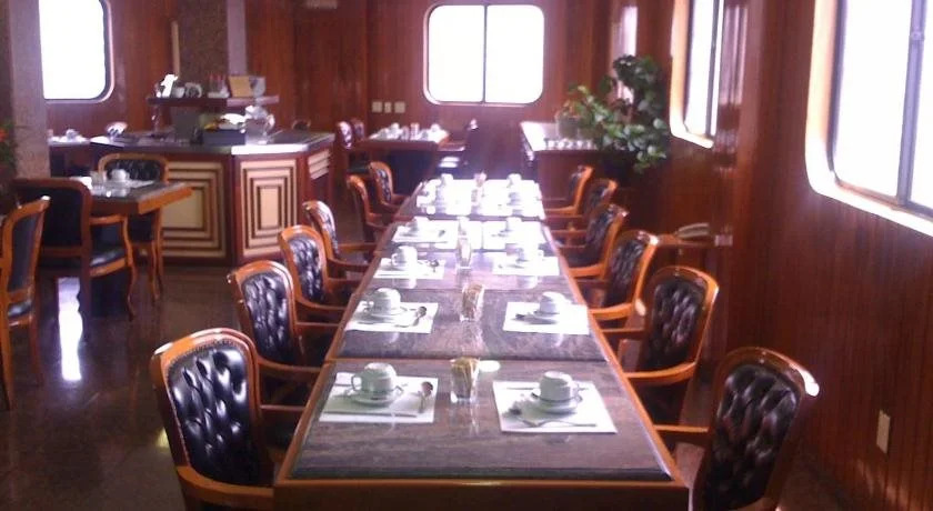 La Guardia Hotel