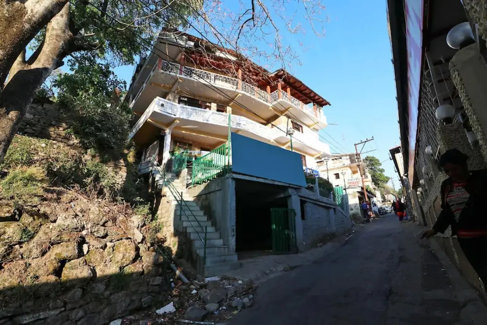 Goroomgo New Bharat Nainital